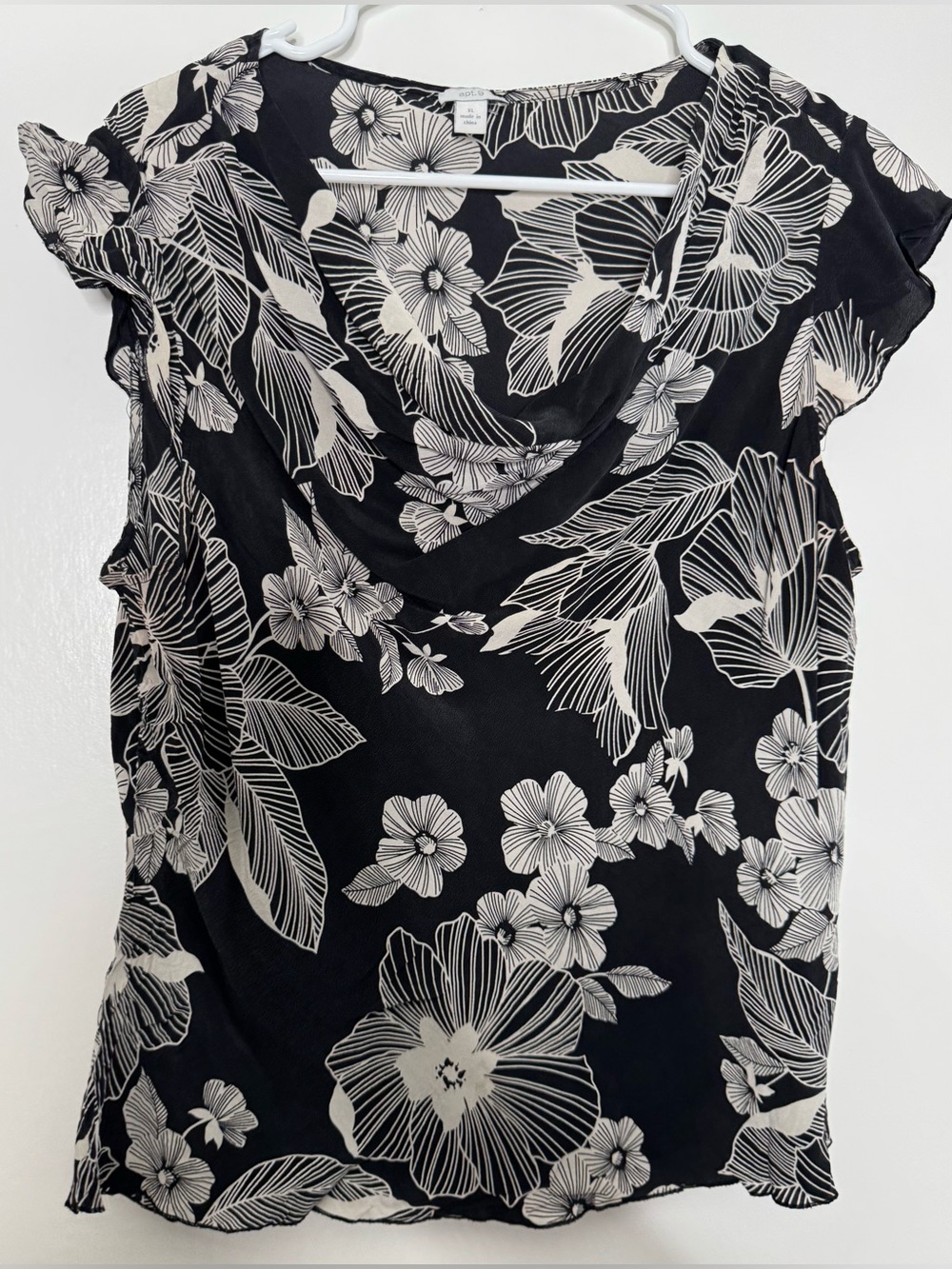 Apt. 9 women’s  Black Floral Cowl Neck blouse 100% silk size xl Ruffle accent